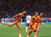 开云体育APP下载-关于罗马尼亚队在欧洲杯比赛中展现团队精神的信息