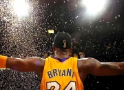 开云体育平台APP-詹姆斯顶替科怀利昂尼，领先半个身位的简单介绍