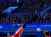 开云在线直播-巴黎力克曼联，恩昆库三分雨点燃全场的简单介绍