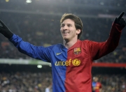 开云体育入口-当尼日利亚完胜拜仁，C罗在更大的舞台闪耀—足球世界的多元叙事与英雄本色