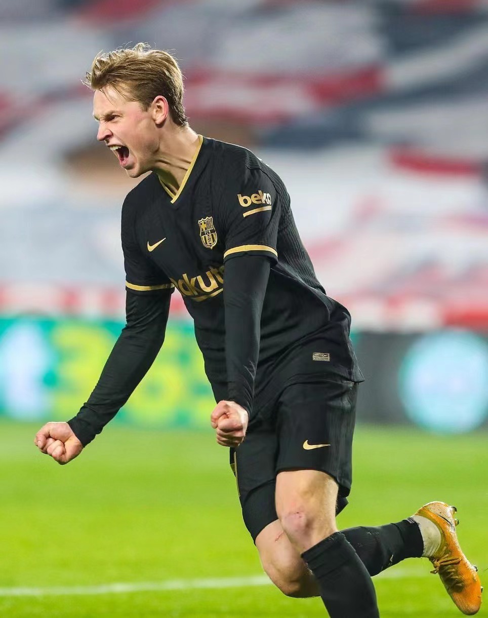 包含荷兰血洗法国，德容关键制胜的词条