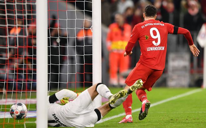 巴西绝杀摩洛哥，穆勒带队取胜