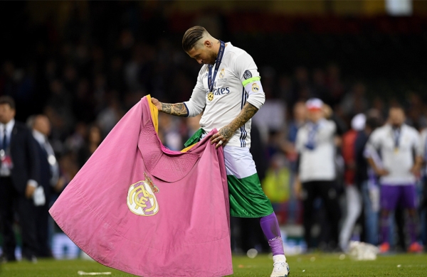 包含盖坦洛护航皇马胜利，巩固领袖地位为争冠团队的词条