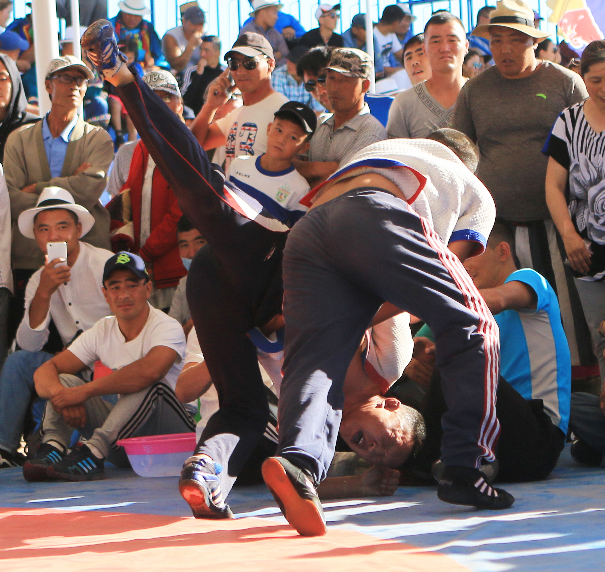 比赛史上绝无仅有的一幕,选手令人惊叹 比赛史上绝无仅有的一幕,选手令人惊叹