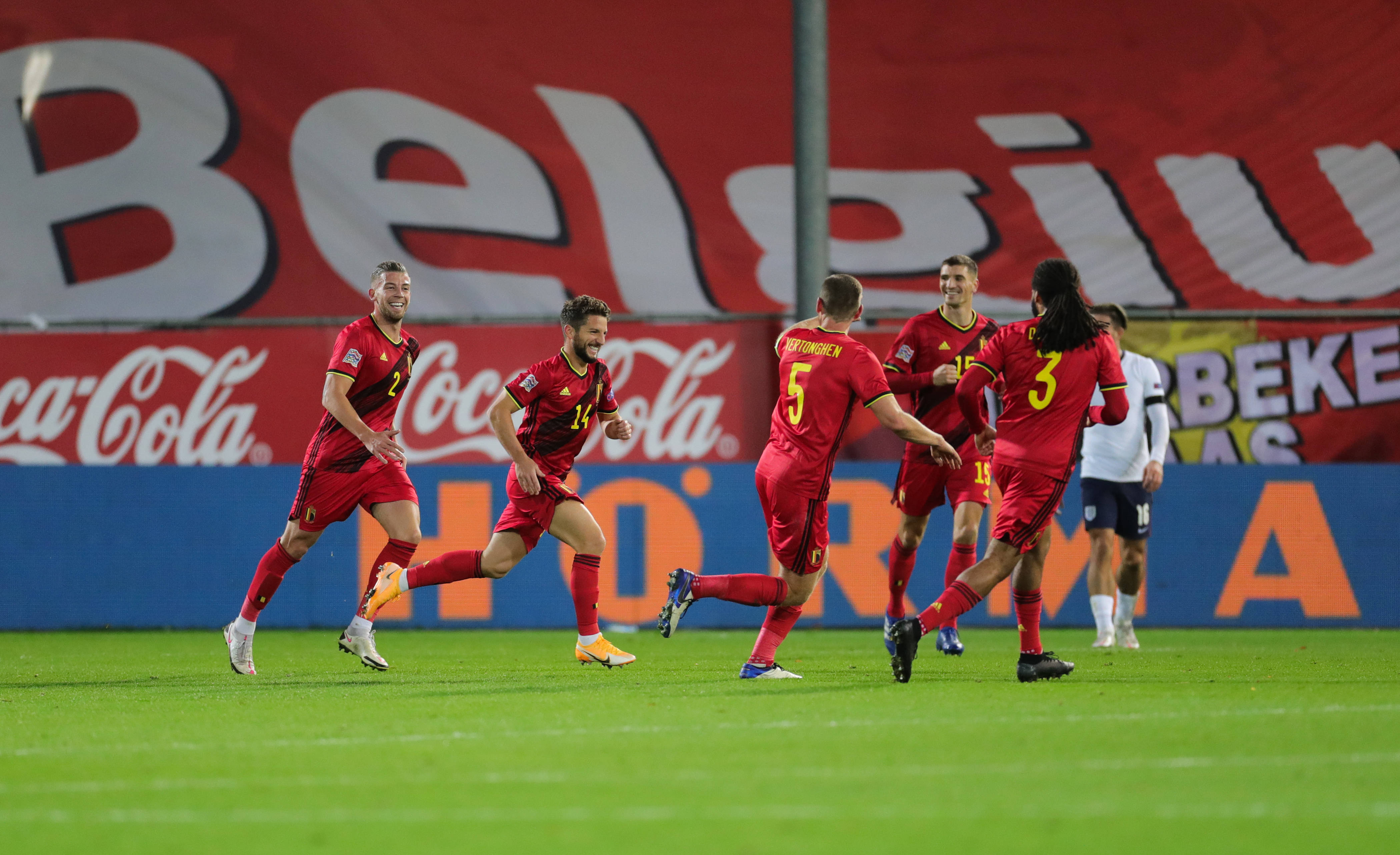 比利时队实力强劲,欧洲足球赛事精粹 比利时队实力强劲,欧洲足球赛事精粹