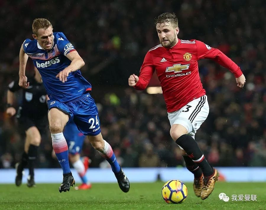 关于诺丁汉森林球员因停赛遭批评，影响发挥的信息