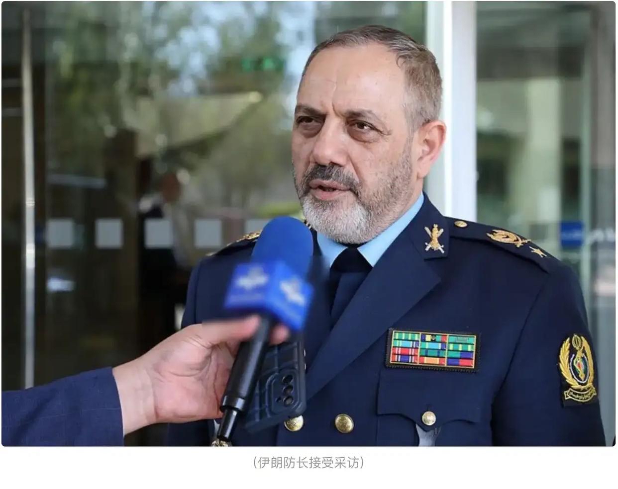 沃尔夫斯堡主教练因战术失误受质疑的简单介绍