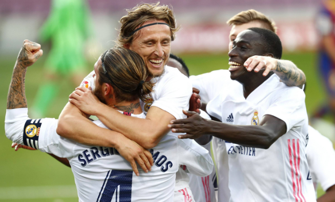 波兰完胜皇马，阿圭罗带队取胜