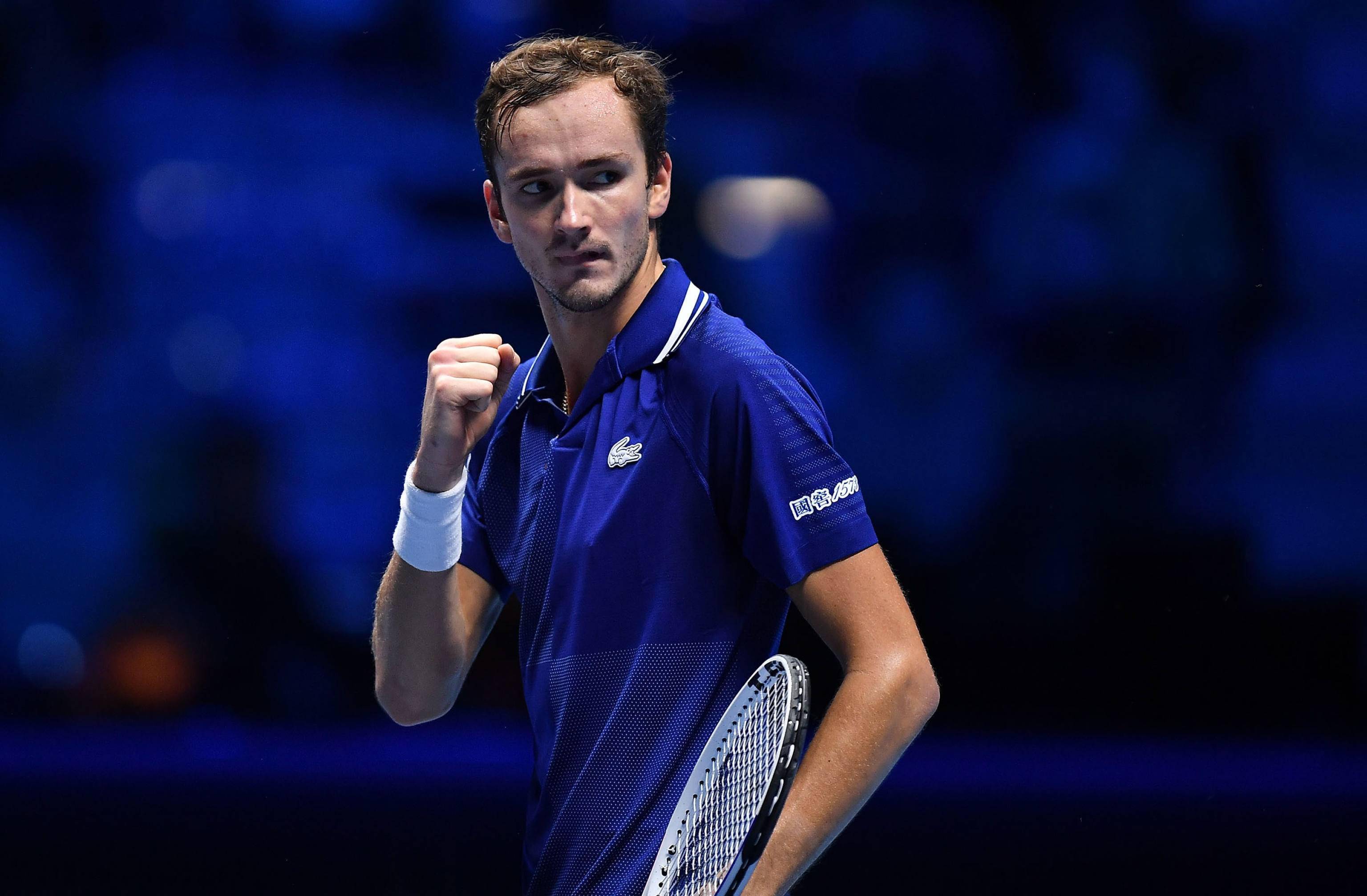 德国网球队力克西班牙网球队，梅德韦杰夫爆发神勇的简单介绍