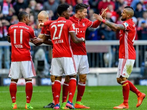 包含英格兰爆冷荷兰，科曼完成帽子戏法的词条