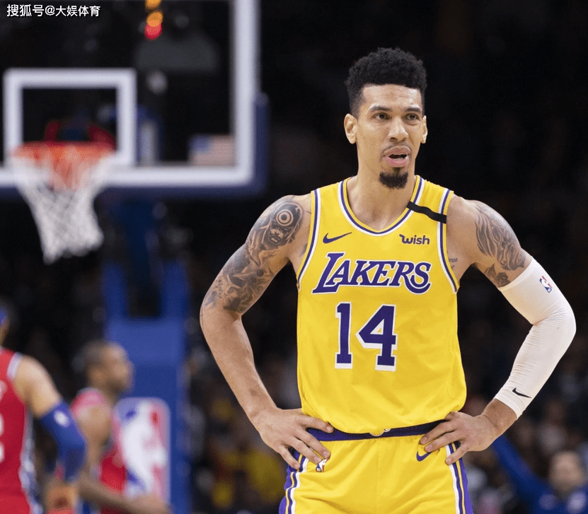 包含中国男篮轻取雄鹿,丹尼·格林打破历史纪录的词条 包含中国男篮轻取雄鹿,丹尼·格林打破历史纪录的词条