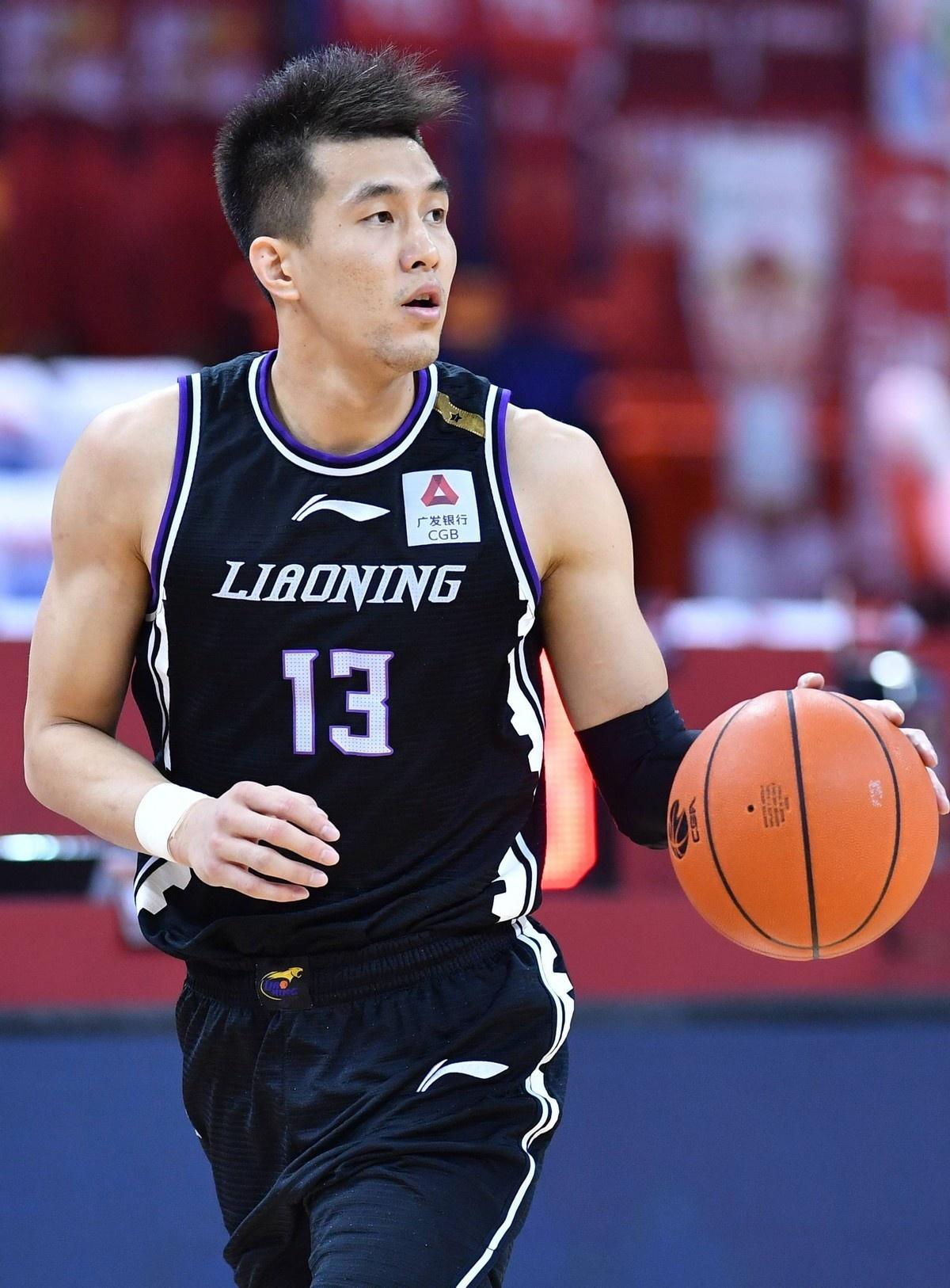 广州男篮阳光普照，一路领先赢得胜利的简单介绍