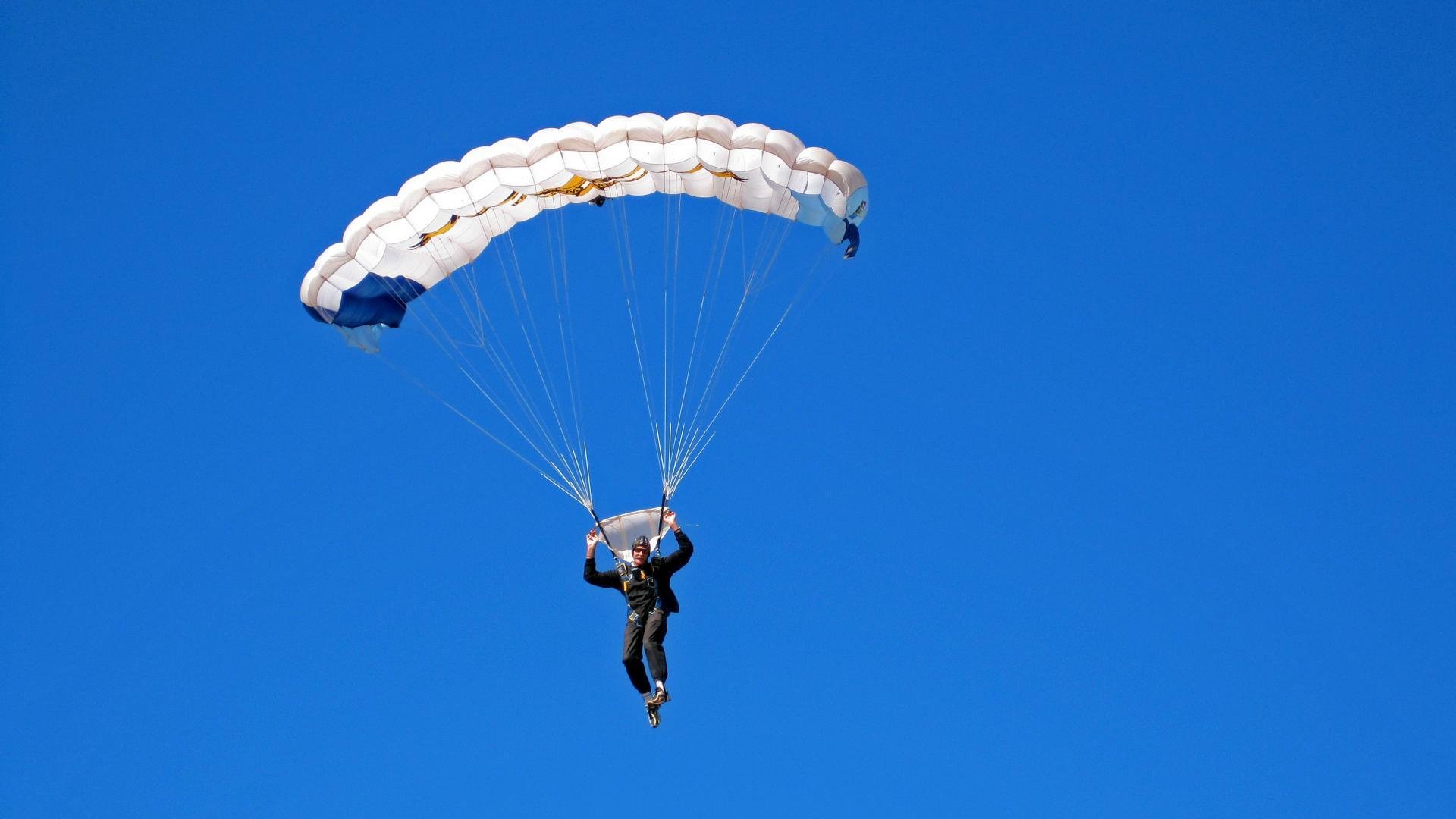 那不勒斯的秘鲁密码，NBA季后赛焦点战背后的跨文化收割