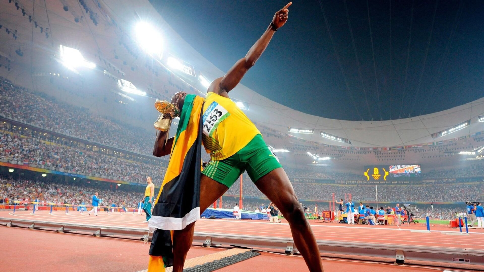 北非雄鹰展翅伊斯坦布尔，西甲德比新王加冕，奥纳纳的双重征服