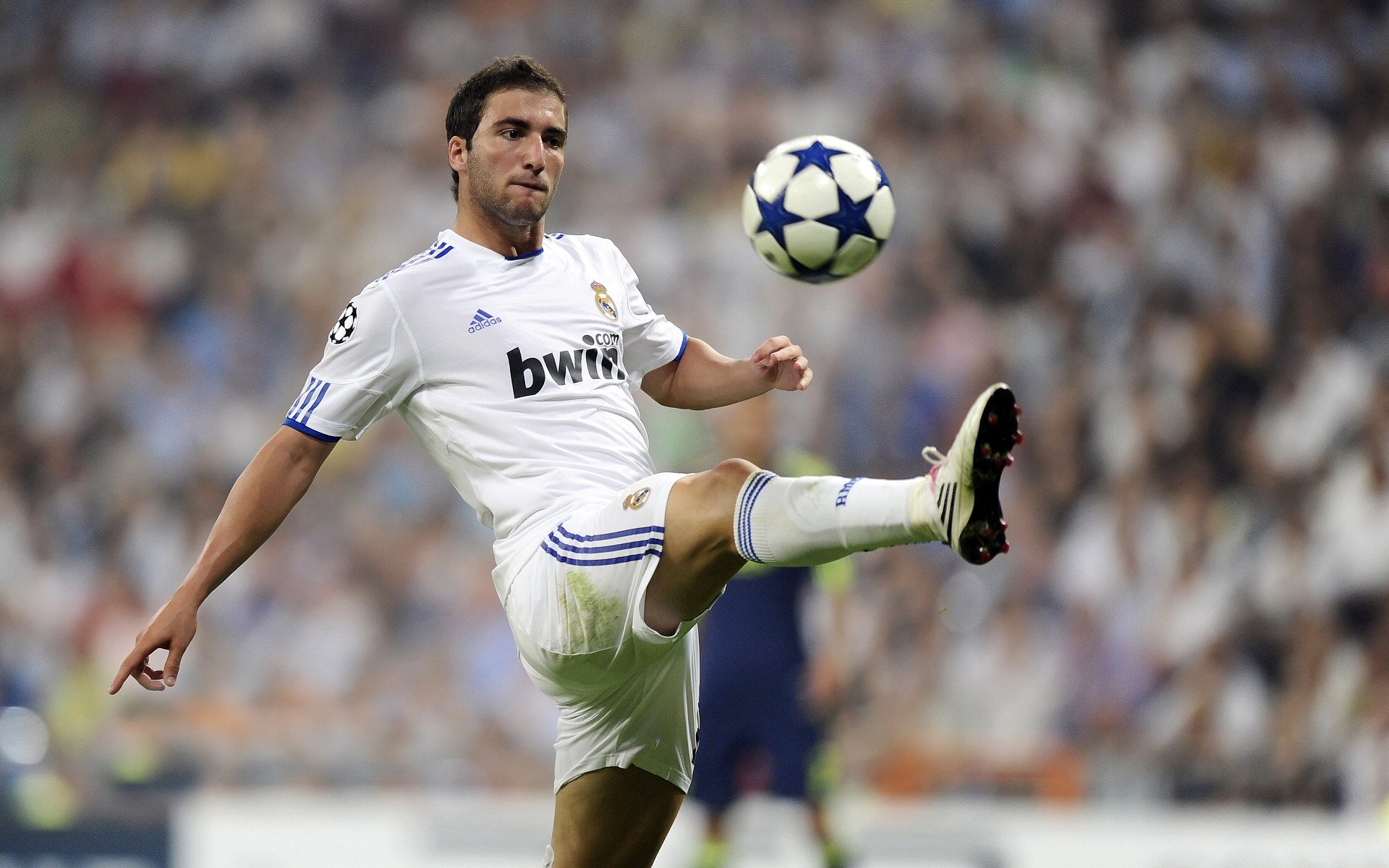 罗马终结新西兰，阿圭罗成为关键先生